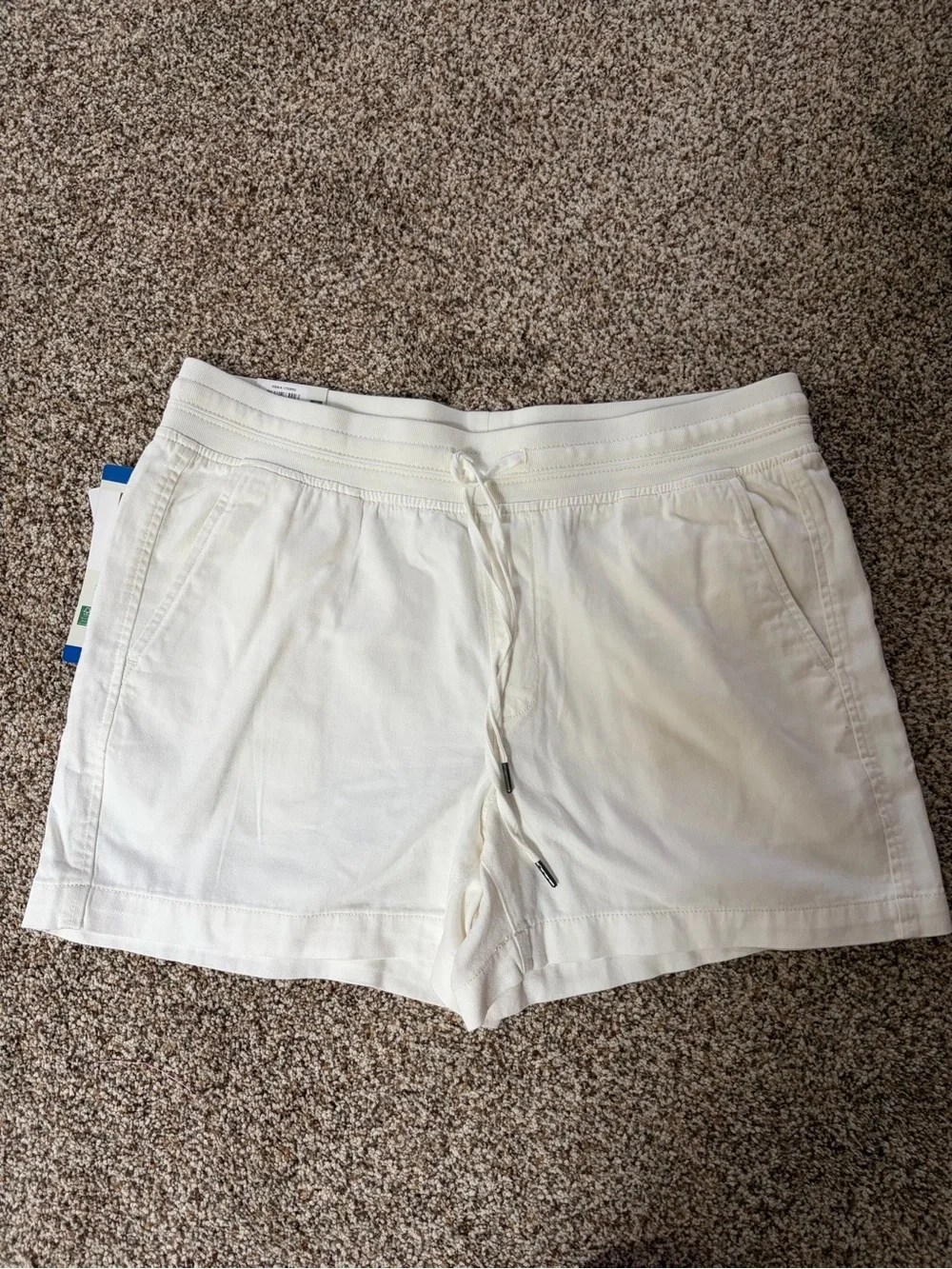 Orvis 🤍 white